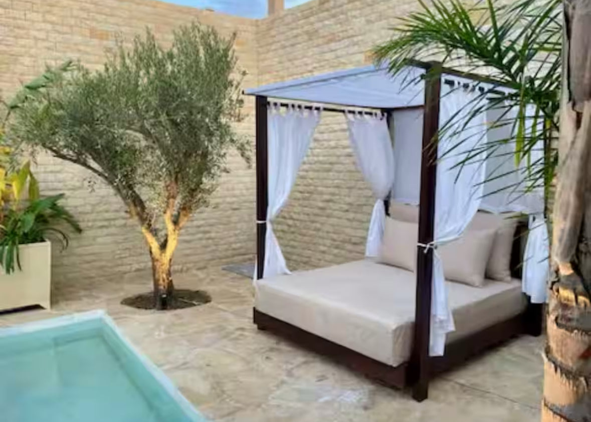 Villa Raja