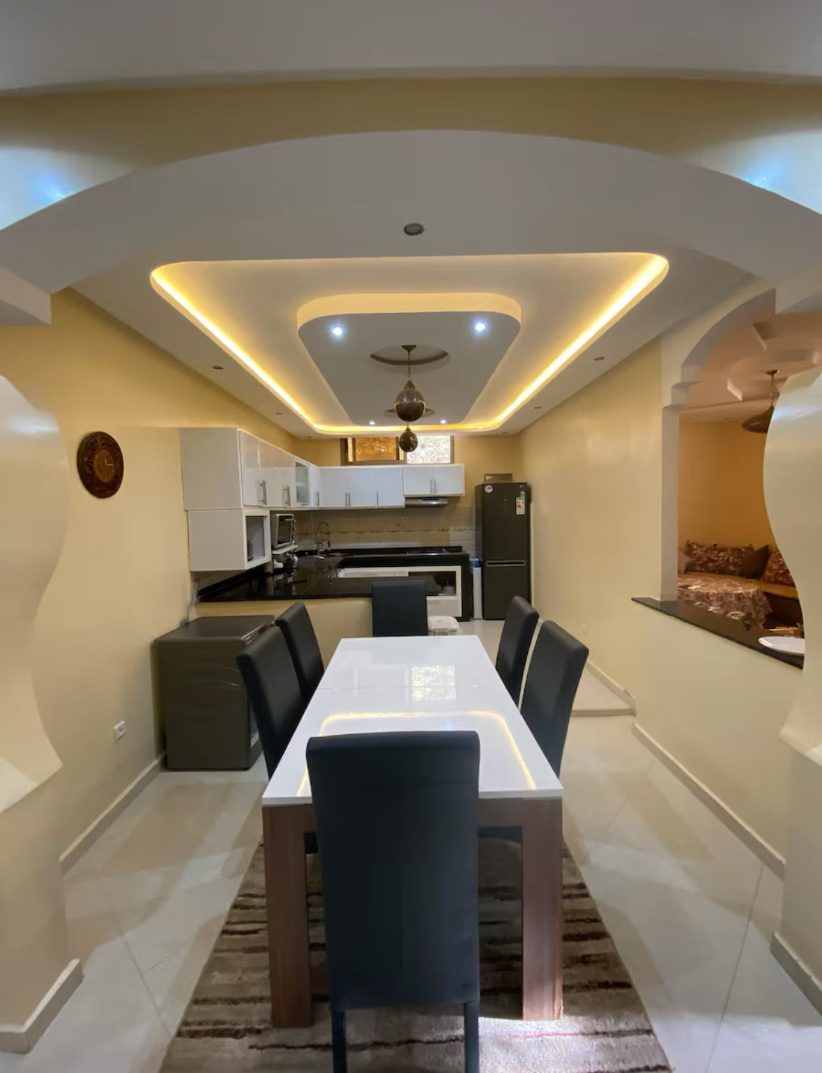 Le Blond: Elegancia y Piscina Privada en Marrakech
