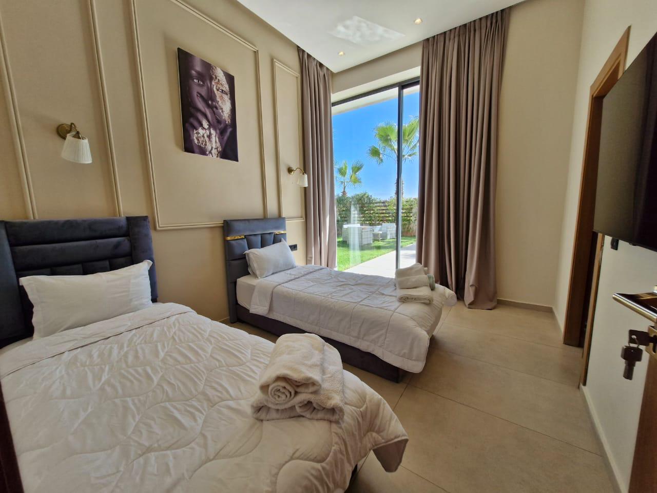 Villa moderne à louer longue durée – Golf Noria, Marrakech (V6)