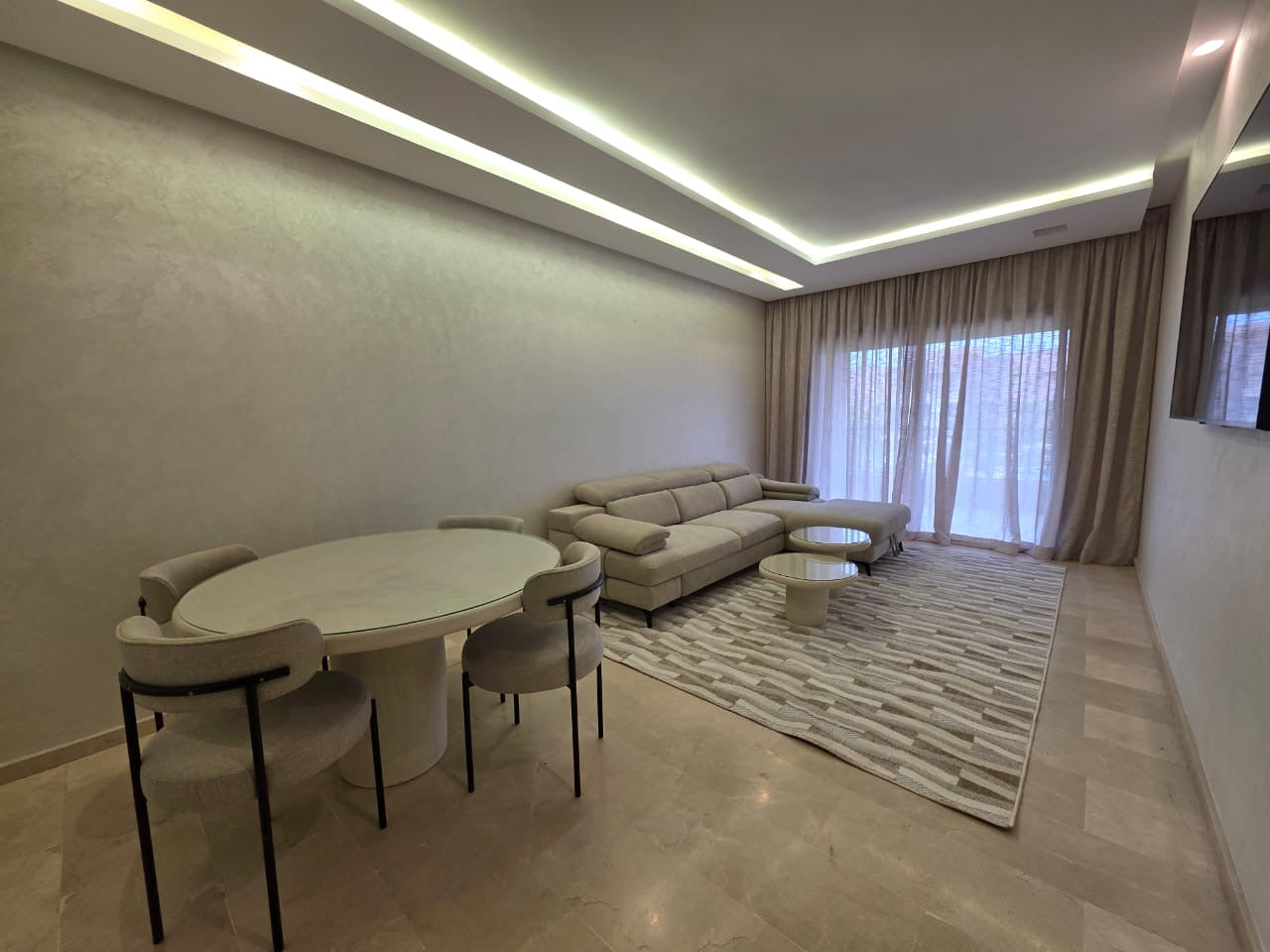 Le Ghost - Prestigia Saphir