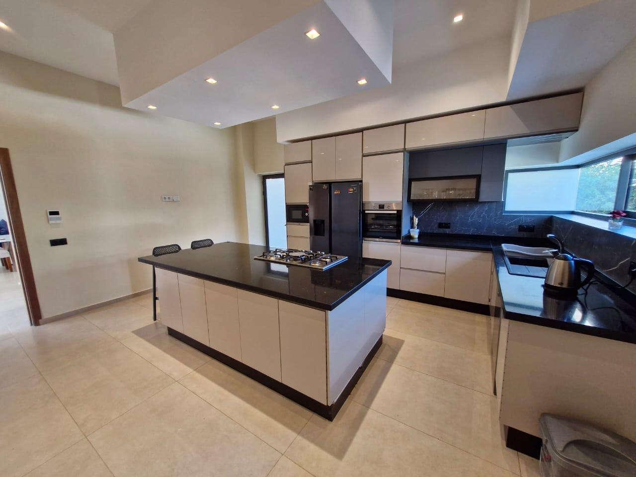 Villa moderne à louer longue durée – Golf Noria, Marrakech (V6)