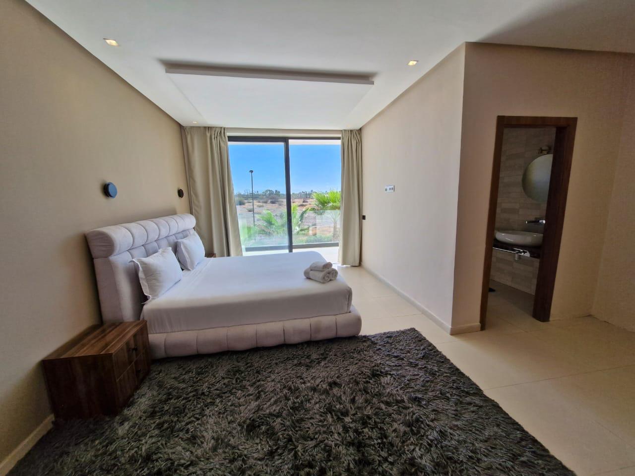 Villa moderne à louer longue durée – Golf Noria, Marrakech (V6)