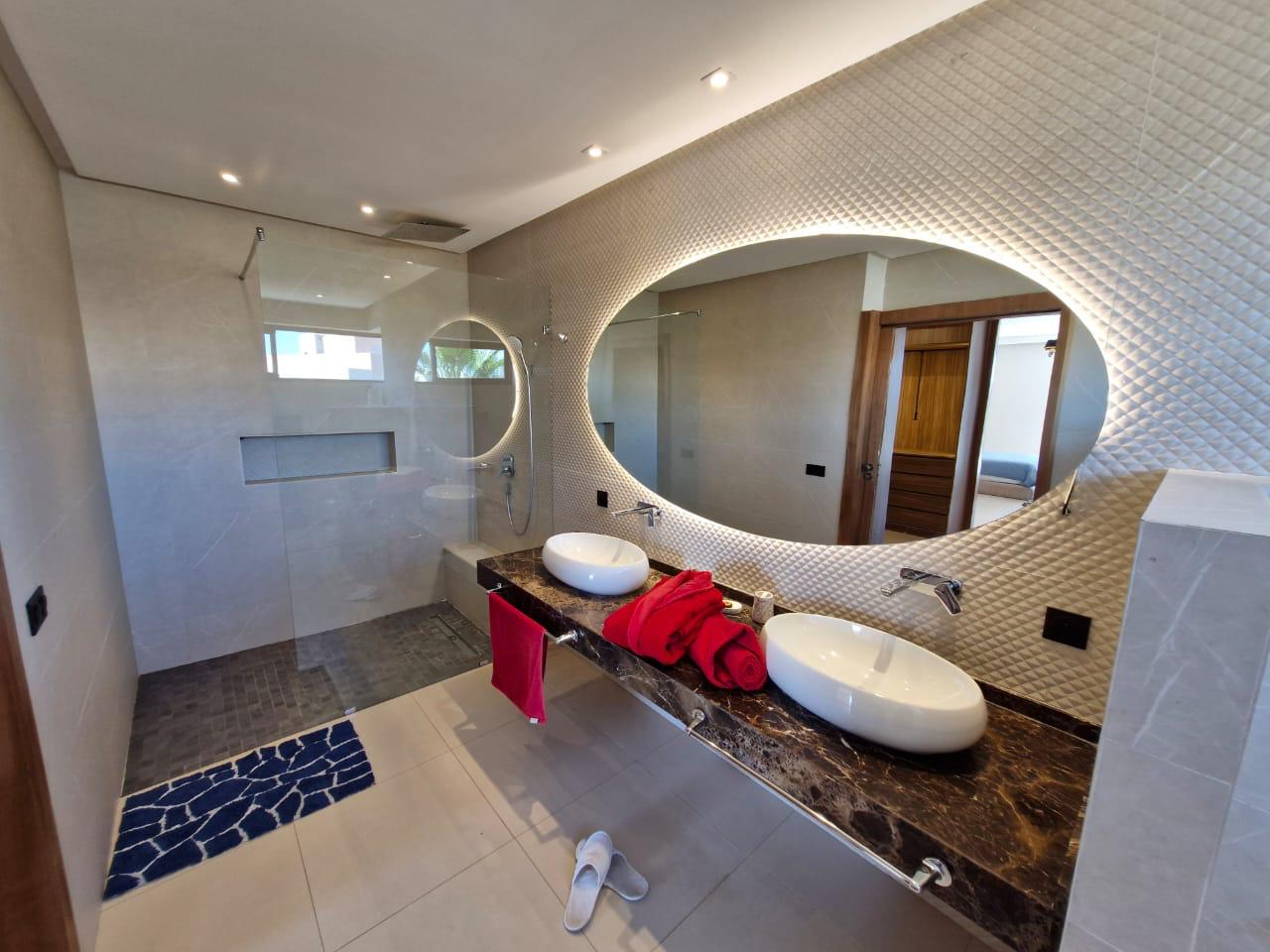 Villa moderne à louer longue durée – Golf Noria, Marrakech (V6)