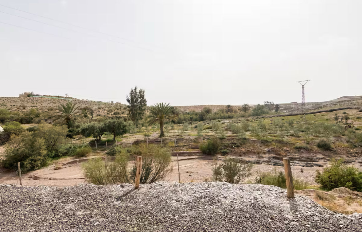 Escapada Auténtica en el Corazón del Desierto de Agafay – Estancia Única con Media Pensión