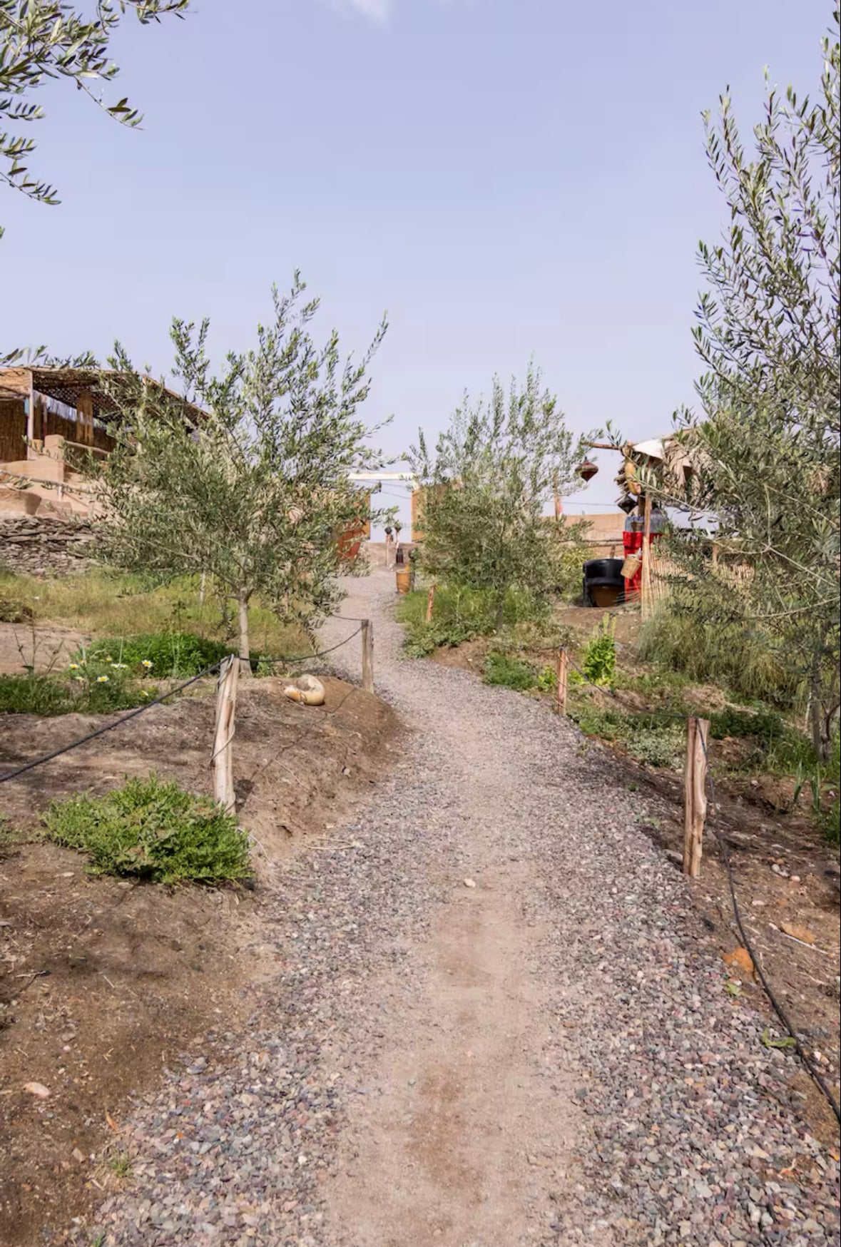 Escapada Auténtica en el Corazón del Desierto de Agafay – Estancia Única con Media Pensión