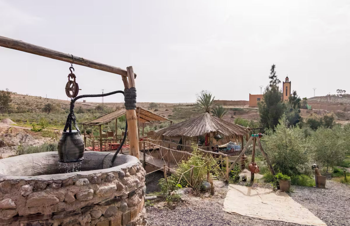 Escapada Auténtica en el Corazón del Desierto de Agafay – Estancia Única con Media Pensión